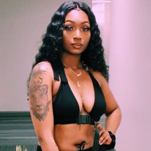 Meet your Posher, Tatiana